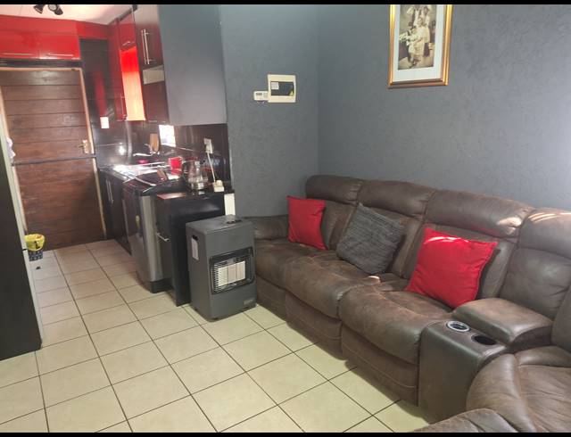 3 BEDROOM FREEHOLD FOR SALE IN SKY CITY